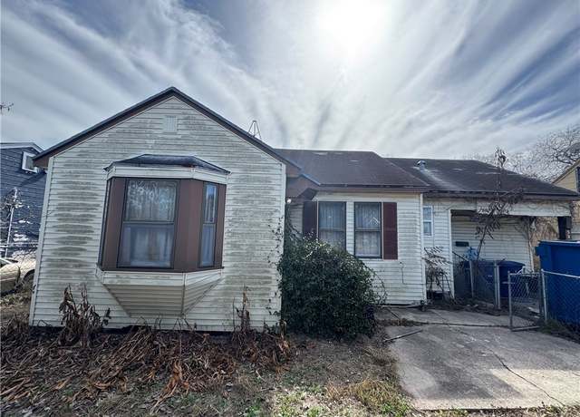 Property at 321 Texas Ave, Corpus Christi, TX 78404, 2 beds, 1 bath