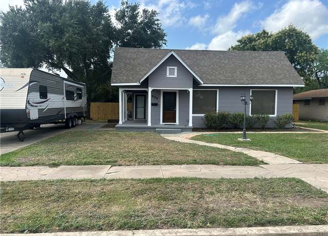 Property at 625 W Richard Ave, Kingsville, TX 78363, 3 beds, 1 bath