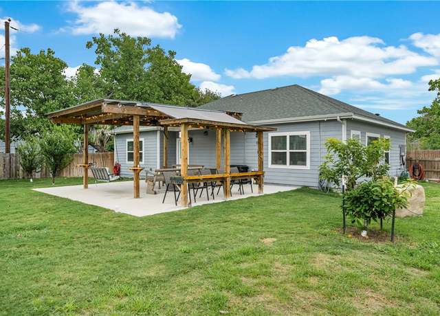 Property at 230 Valerie St, Corpus Christi, TX 78418, 3 beds, 3 baths