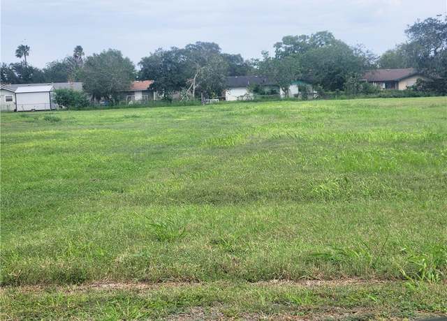 Property at 5930 Greenwood Dr, Corpus Christi, TX 78417