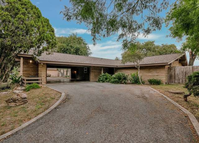 Property at 12308 Up River Rd, Corpus Christi, TX 78410, 3 beds, 2 baths