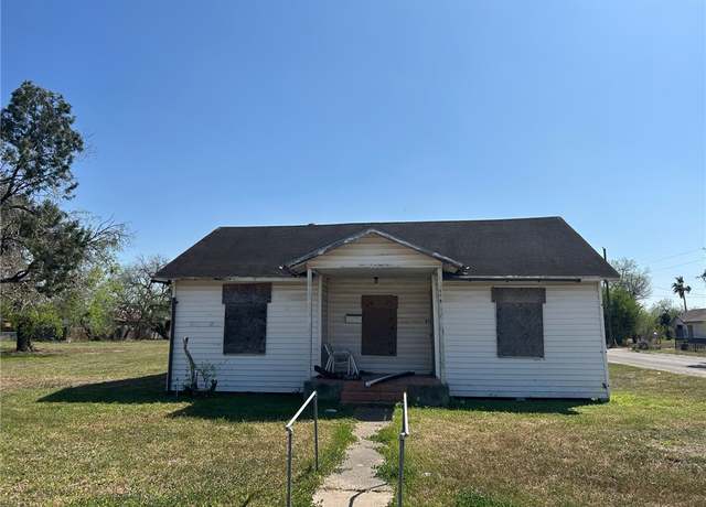 Property at 629 W Fordyce Ave, Kingsville, TX 78363, 3 beds, 2 baths