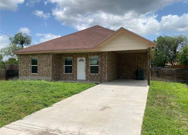 Property at 1622 S Reynolds St, Alice, TX 78332, 3 beds, 2 baths