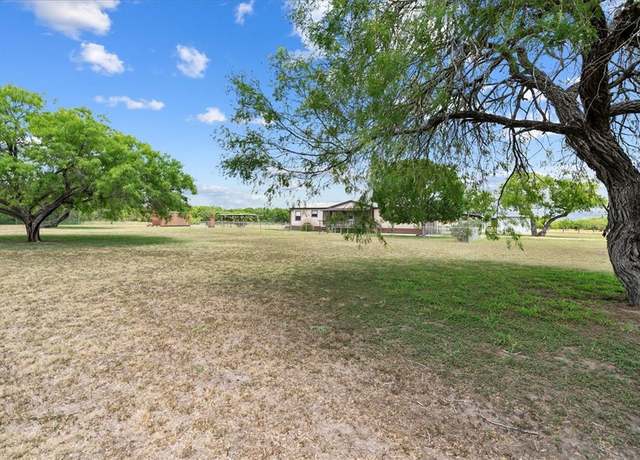 Property at 6032 Sundance Cir, Mathis, TX 78368, 5 beds, 3 baths
