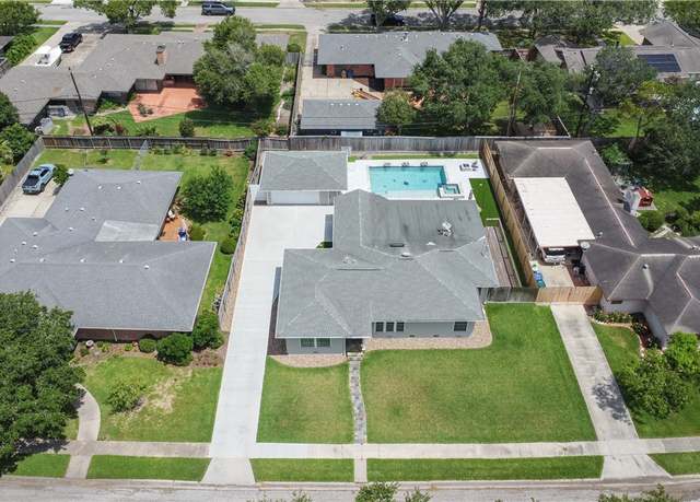 Property at 322 Williamson Pl, Corpus Christi, TX 78411, 3 beds, 2 baths
