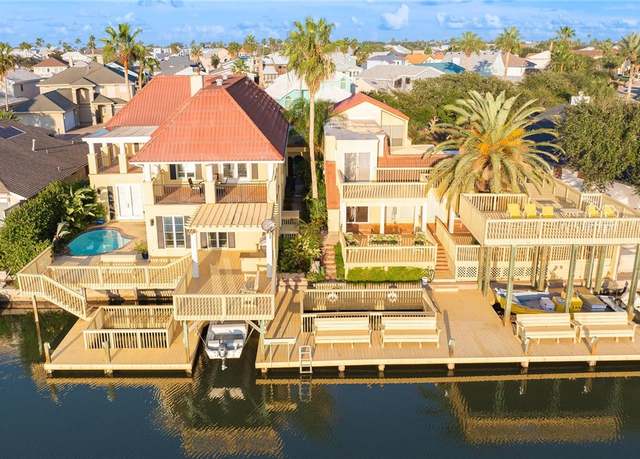 Property at 13725-13729 Primavera Dr, Corpus Christi, TX 78418, 6 beds, 4.5 baths