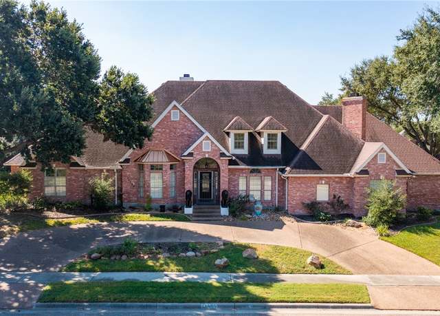 Property at 14709 Attoyac Dr, Corpus Christi, TX 78410, 5 beds, 3.5 baths