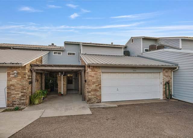 Property at 1453 Moore Ave, Portland, TX 78374, 3 beds, 2.5 baths