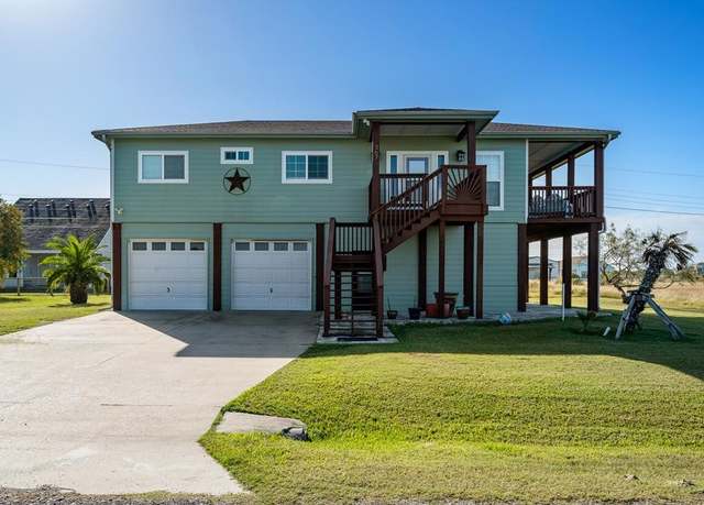 Property at 367 Royal Oak Ln, Rockport, TX 78382, 3 beds, 2.5 baths
