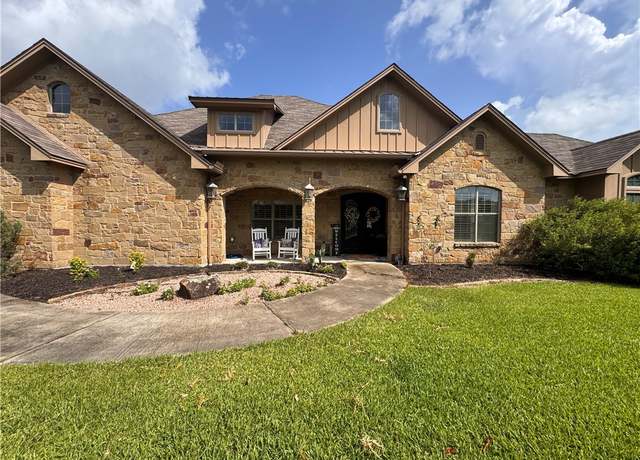 Property at 18 Post Oak, TX 77968, 3 beds, 4 baths