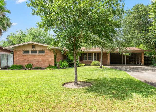 Property at 1139 W Lee Ave, Kingsville, TX 78363, 3 beds, 2 baths