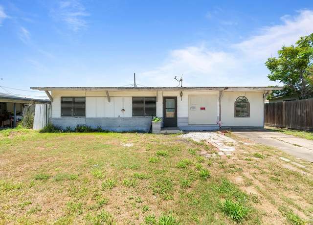 Property at 925 Hazel Dr, Corpus Christi, TX 78412, 3 beds, 2.5 baths