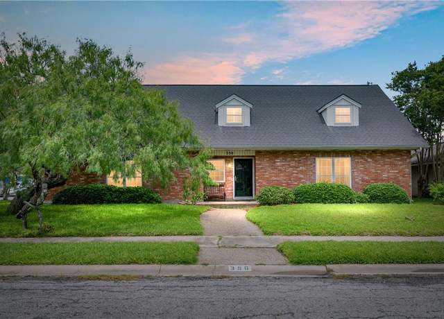 Property at 350 Haroldson Dr, Corpus Christi, TX 78412, 5 beds, 3.5 baths