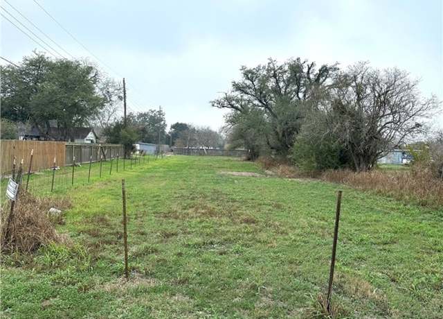 Property at 800 Gordon, Sinton, TX 78387