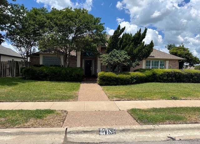 Property at 718 Broadway Blvd, Portland, TX 78374, 3 beds, 2 baths