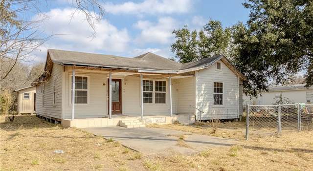 Photo of 507 E Theodore St, San Diego, TX 78384