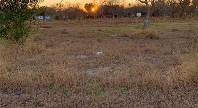 Photo of 309 N 4th St. (lot 2), Skidmore, TX 78389