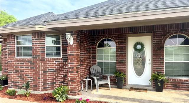 Photo of 332 County Road 471, Alice, TX 78332