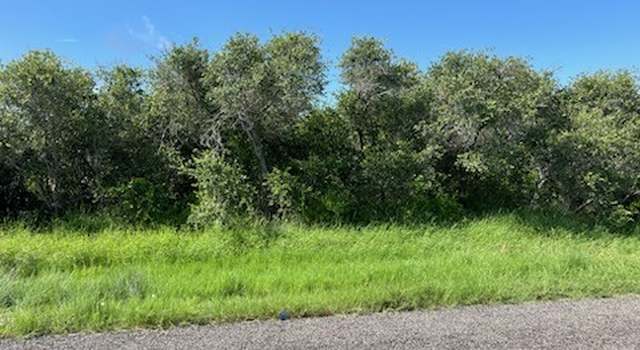 Photo of 403 & 404 Forest Oak Ln, Rockport, TX 78382