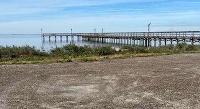 Photo of 403 & 404 Forest Oak Ln, Rockport, TX 78382