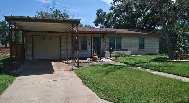 Photo of 1003 Anderson Dr, Alice, TX 78332