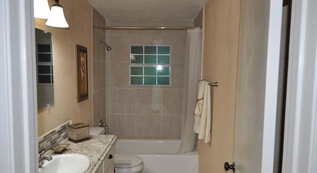 Photo of 1009 Belmeade Dr, Corpus Christi, TX 78412