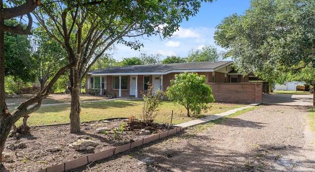 Photo of 10022 Leopard St, Corpus Christi, TX 78410