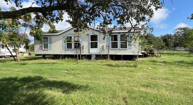 Photo of 227 S Kossuth St, Rockport, TX 78382