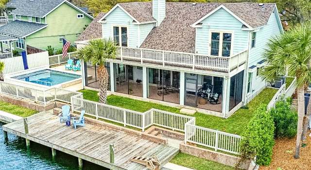 Photo of 2011 Crescent Dr, Rockport, TX 78382