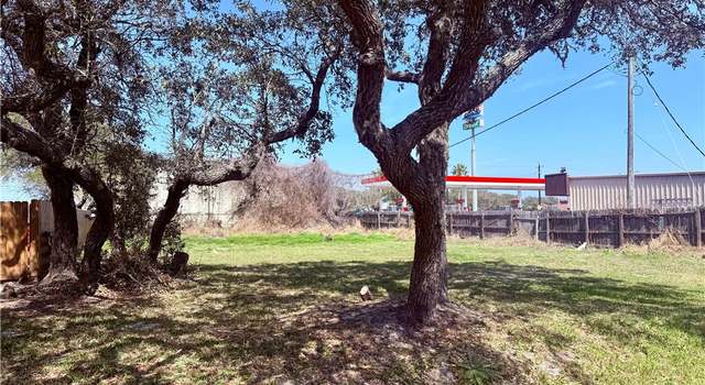 Photo of 1510 W Terrace Blvd, Rockport, TX 78382