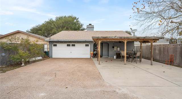 Photo of 105 Wendi Ln, Aransas Pass, TX 78336