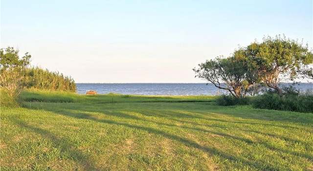 Photo of 630 First St, Bayside, TX 78340
