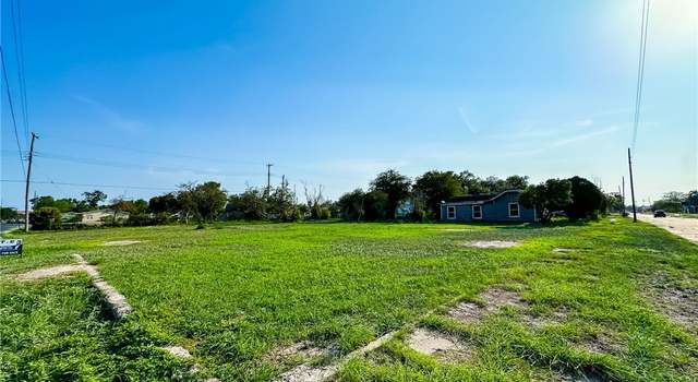 Photo of 429 E Richard Ave, Kingsville, TX 78363