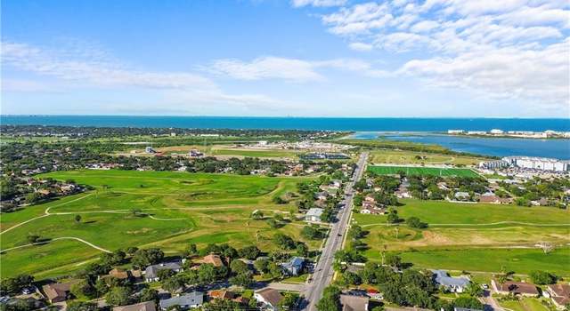 Photo of 1301 Easthaven Dr, Corpus Christi, TX 78412