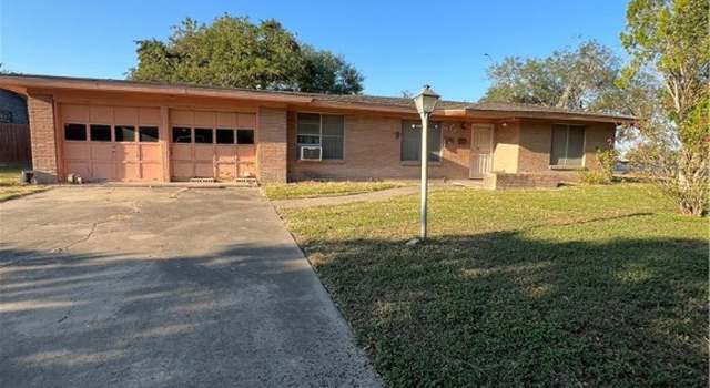 Photo of 615 E Ligustrum Blvd, Robstown, TX 78380