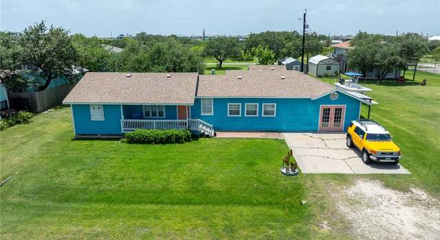 Photo of 66 Redfish Dr, Rockport, TX 78382