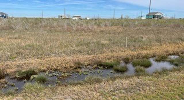 Photo of 279 W Live Oak Ln, Rockport, TX 78382