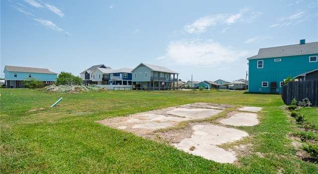 Photo of 1024 S Church St, Rockport, TX 78382