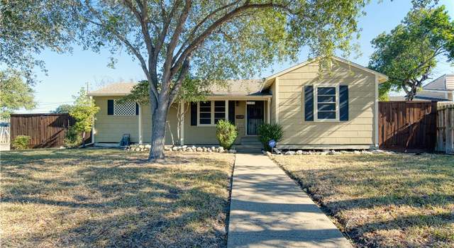 Photo of 1402 Brentwood Dr, Corpus Christi, TX 78415