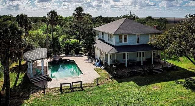 Photo of 805 Bay St, Austwell, TX 77950