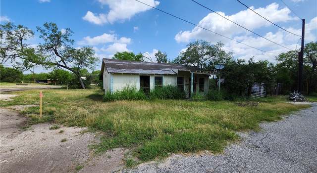 Photo of 308 Menchaca St, George West, TX 78022