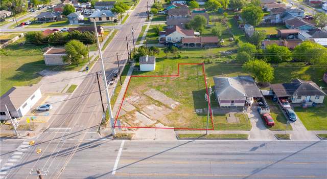 Photo of 101 E 4th St, Gregory, TX 78359