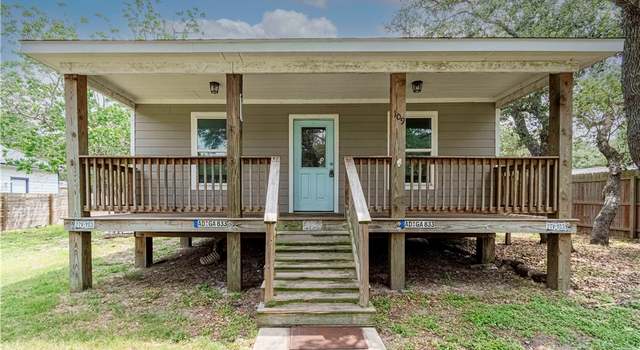 Photo of 109 Yaupon St, Rockport, TX 78382