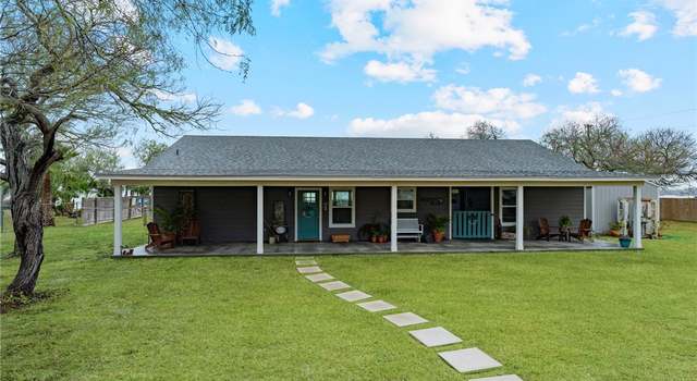 Photo of 662 S County Road 1150, Riviera, TX 78379