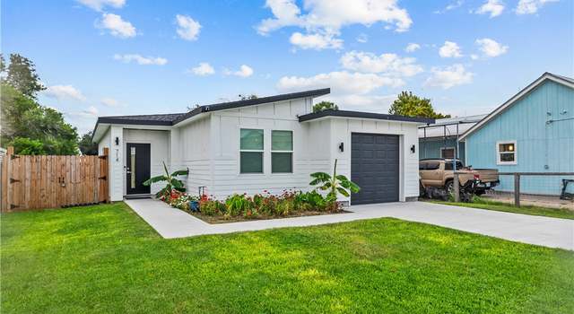 Photo of 714 Military Dr, Corpus Christi, TX 78418
