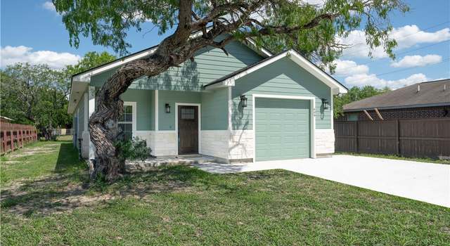 Photo of 609 Avenue F, Sinton, TX 78387