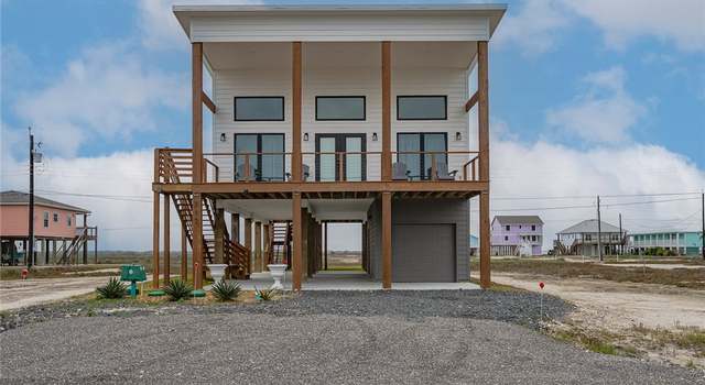 Photo of 512 Palmetto Point Rd, Rockport, TX 78382