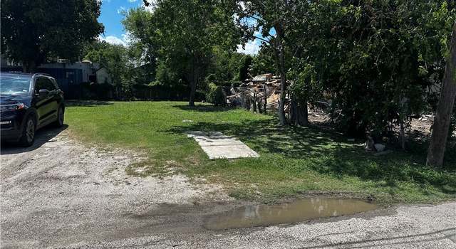 Photo of 207 Spruce St, Corpus Christi, TX 78408