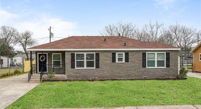 Photo of 1214 Cambridge Dr, Corpus Christi, TX 78404