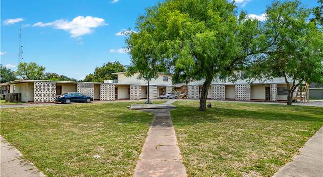 Photo of 425 W Lee Ave, Kingsville, TX 78363